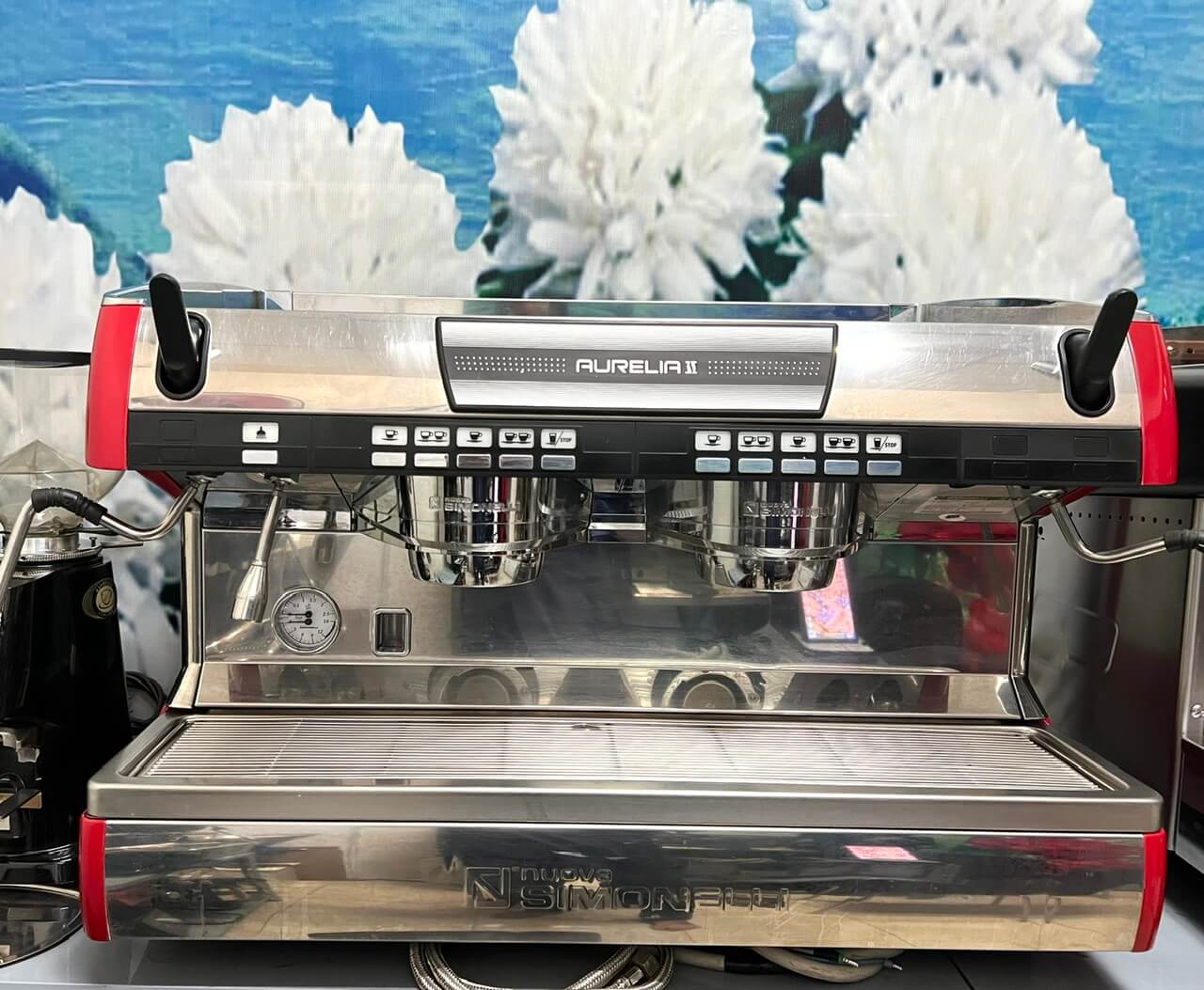 Thanh lý máy pha cà phê Nuova Simonelli Aurelia II 2 Group