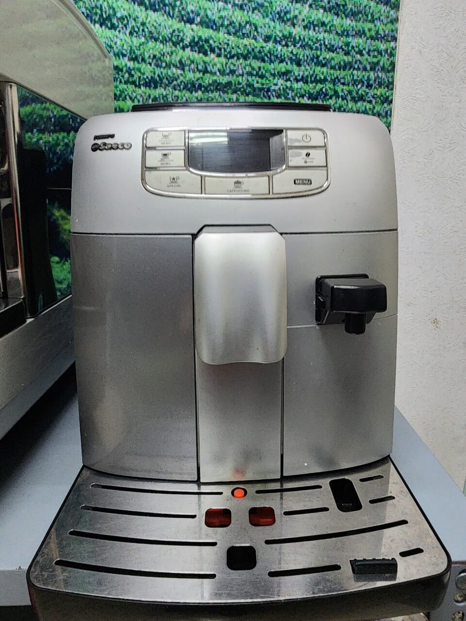 Thanh lý máy pha cà phê tự động Saeco Intelia HD8753